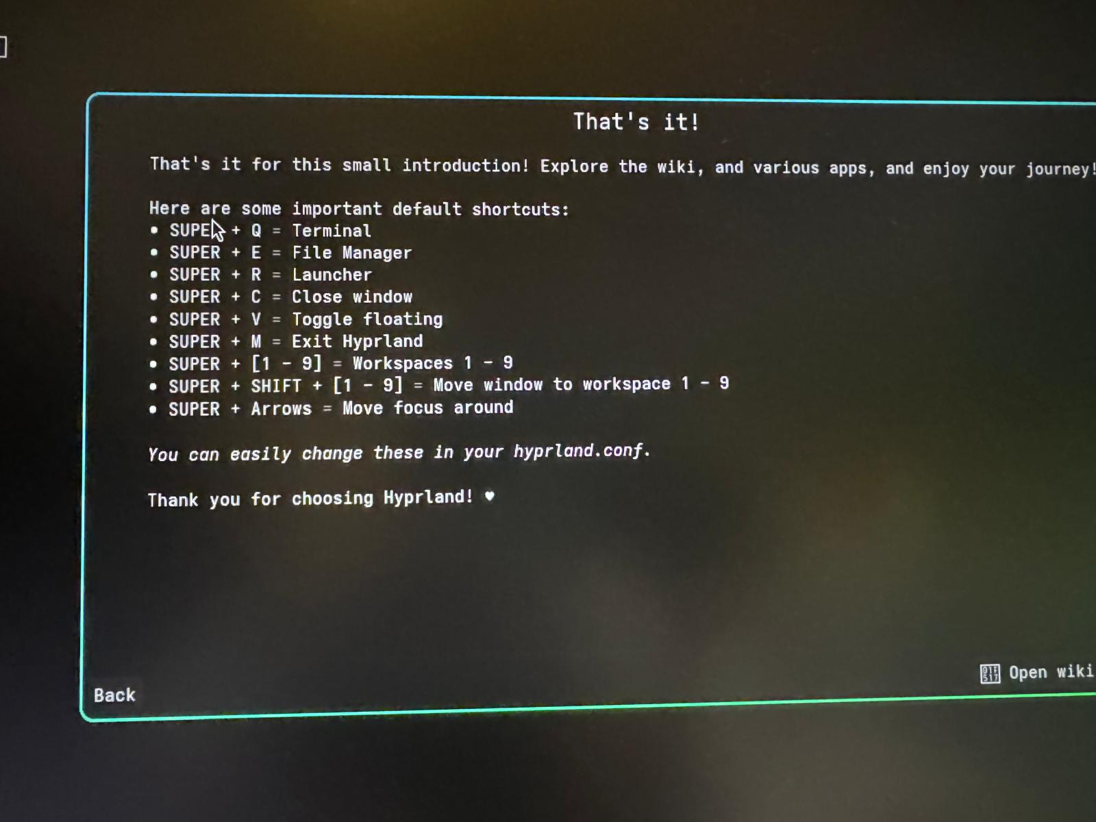 Pantalla de Hyprland con atajos